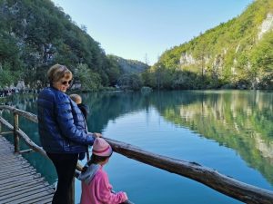visitar los lagos de Plitvice con niños